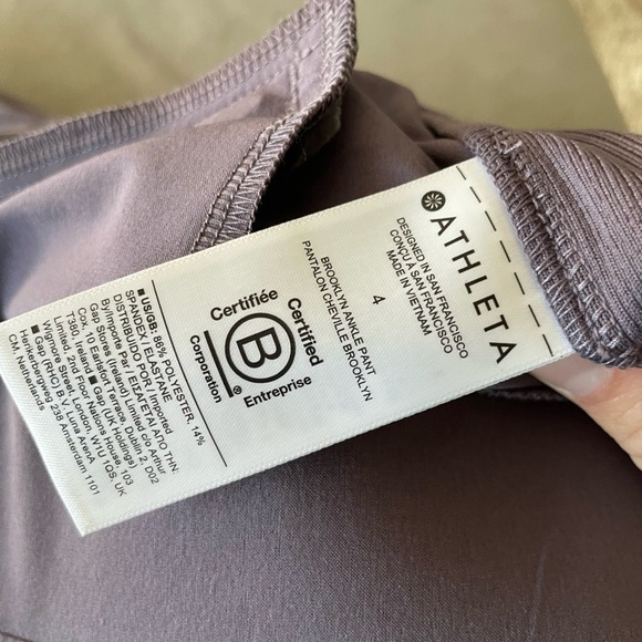 Athleta Brooklyn Ankle Pant Dusk Violet UPF 40+ - Picture 8 of 9